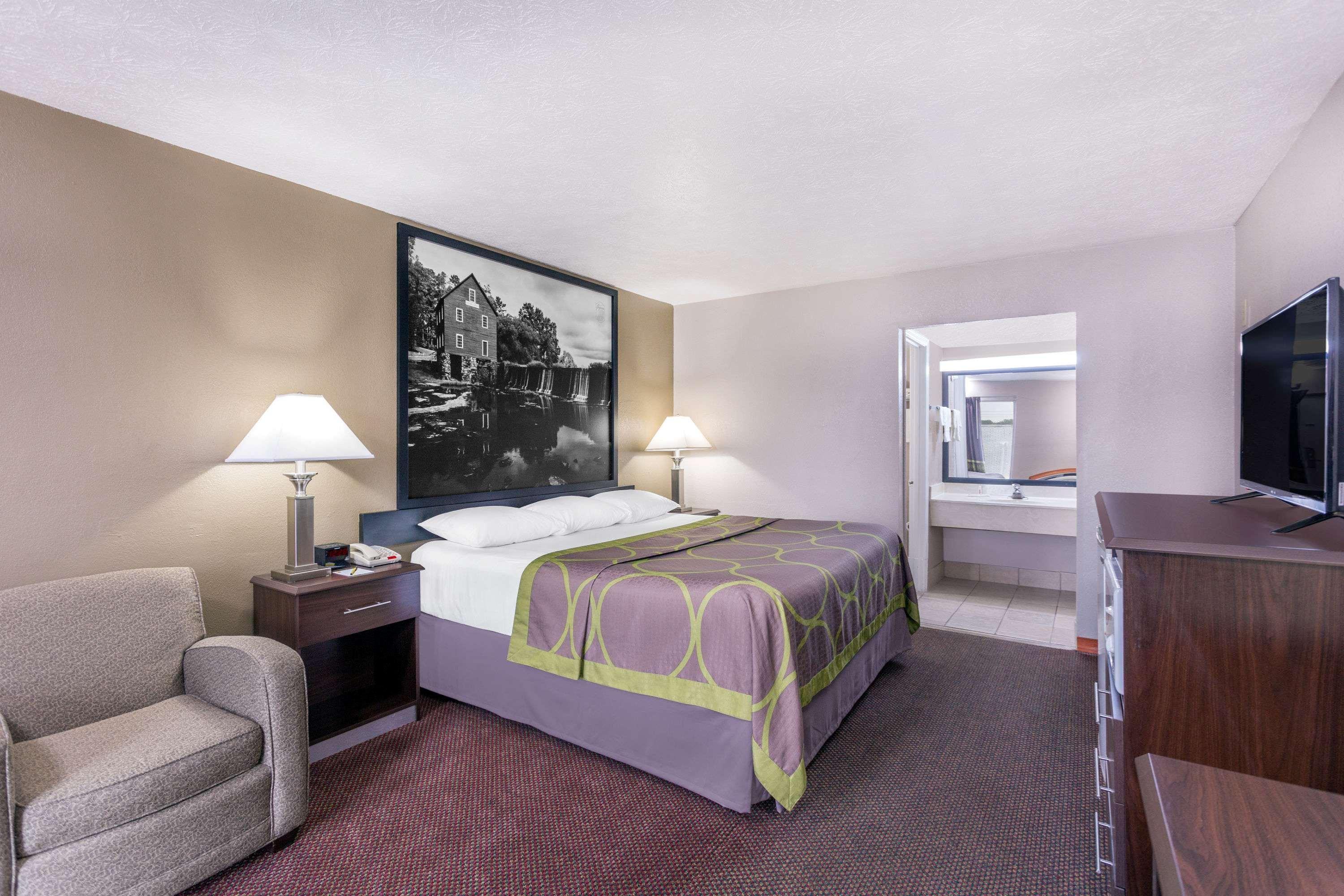 Super 8 By Wyndham Locust Grove Motel Dış mekan fotoğraf
